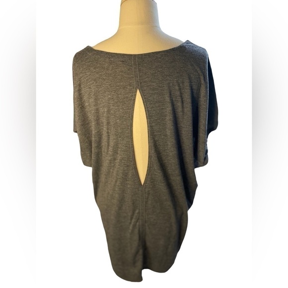 Zella peephole back yoga top - Picture 2 of 6